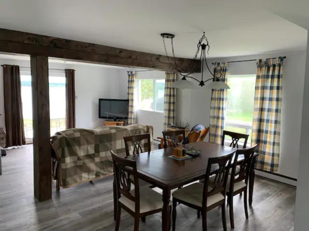La Grange Sur Le Lac App A Et B 생로만 외부 사진